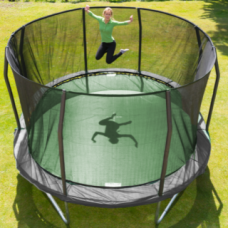 Montere ny trampoline JumpKing Oval Combo 5,2m x 4,3m